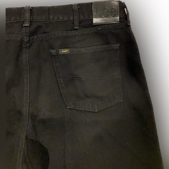Lee Extreme Motion Regular Fit Straight Leg Jean - Picture 3 of 4